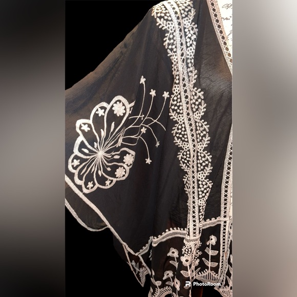 TORRID OVERTHROW - Picture 4 of 5